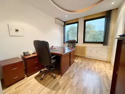 Ustanička | 4zida.rs
