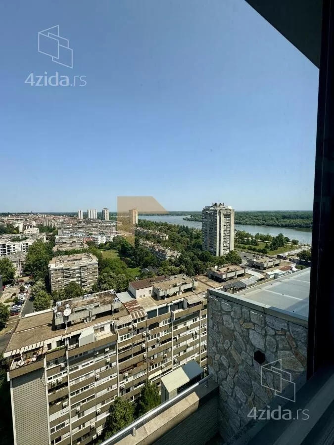 Sedmosoban stan | 4zida
