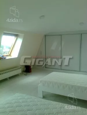 Devetosoban stan | 4zida