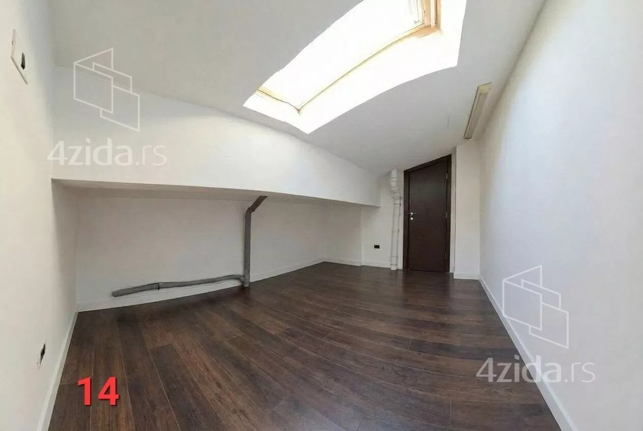 Petosoban stan | 4zida