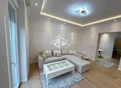 Vukov Spomenik | 4zida.rs