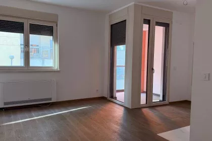 Stojana Protića bb | 4zida.rs