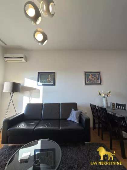 VARDARSKA | 4zida.rs