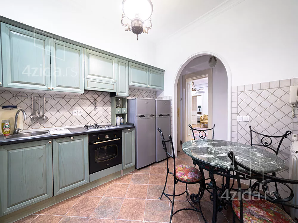 Troiposoban stan | 4zida