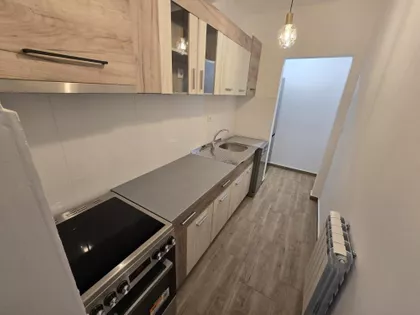 Simona Bolivara | 4zida.rs