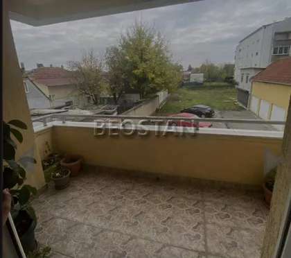 Prvomajska | 4zida.rs