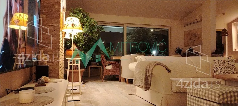 Petosoban stan | 4zida