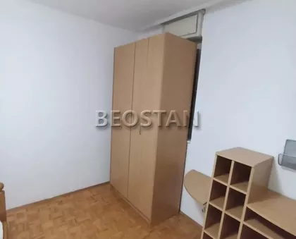 Milana Vujaklije | 4zida.rs