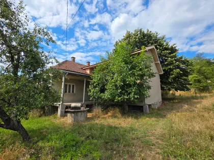 Sekurič  | 4zida.rs