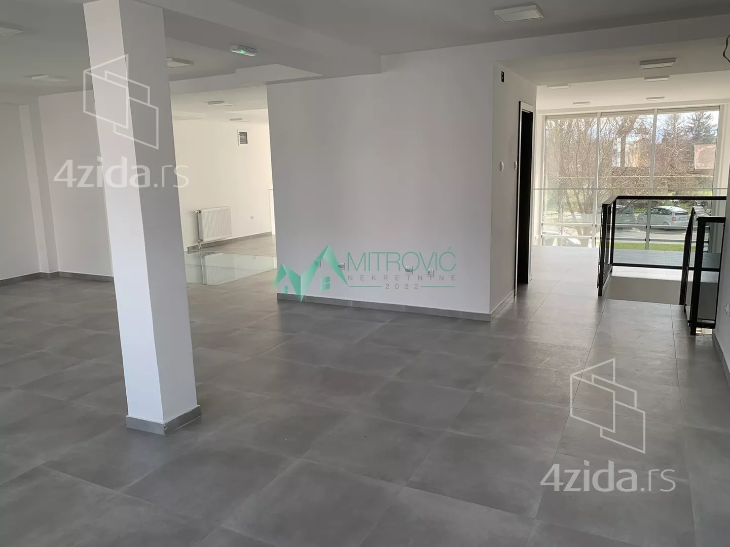 Poslovni prostor | 4zida