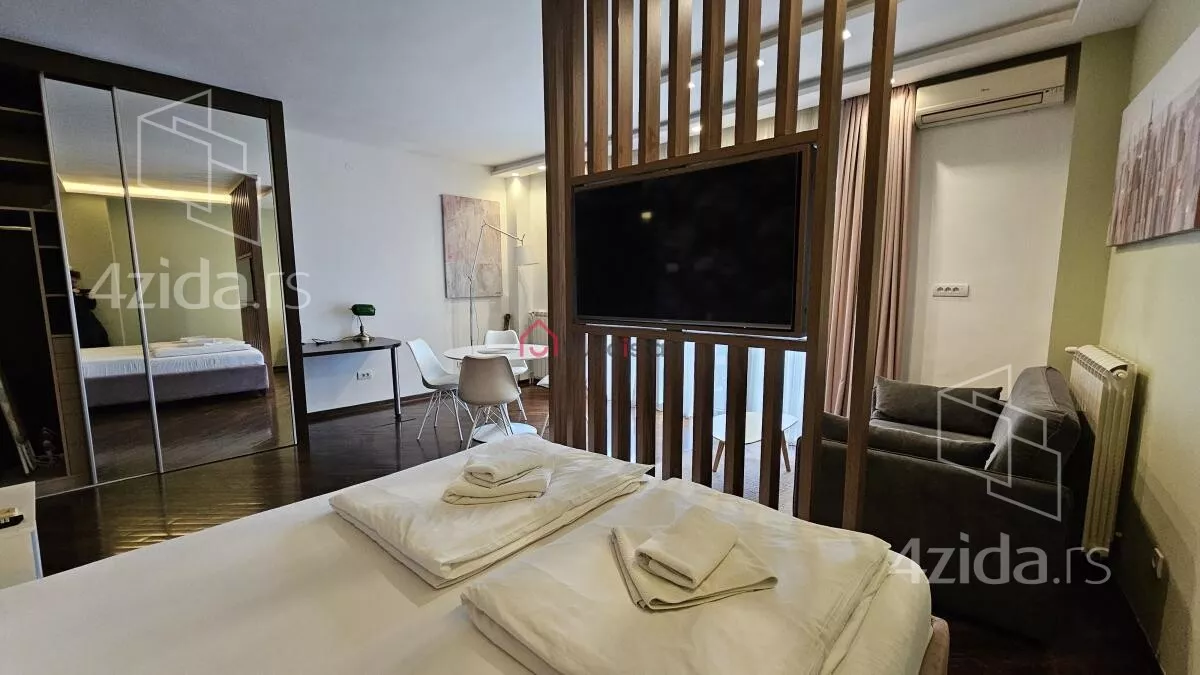 Petosoban stan | 4zida