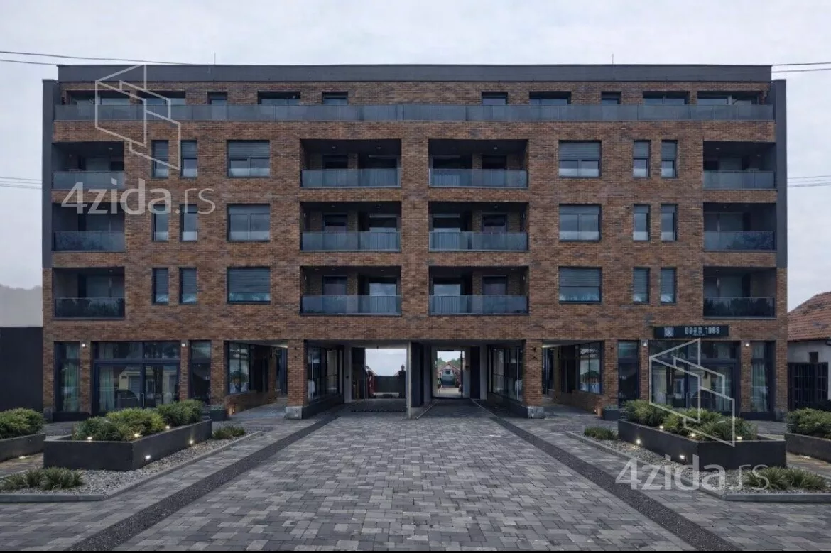 Četvorosoban stan | 4zida