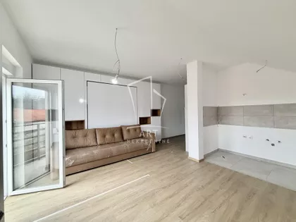 Mali Mokri Lug | 4zida.rs