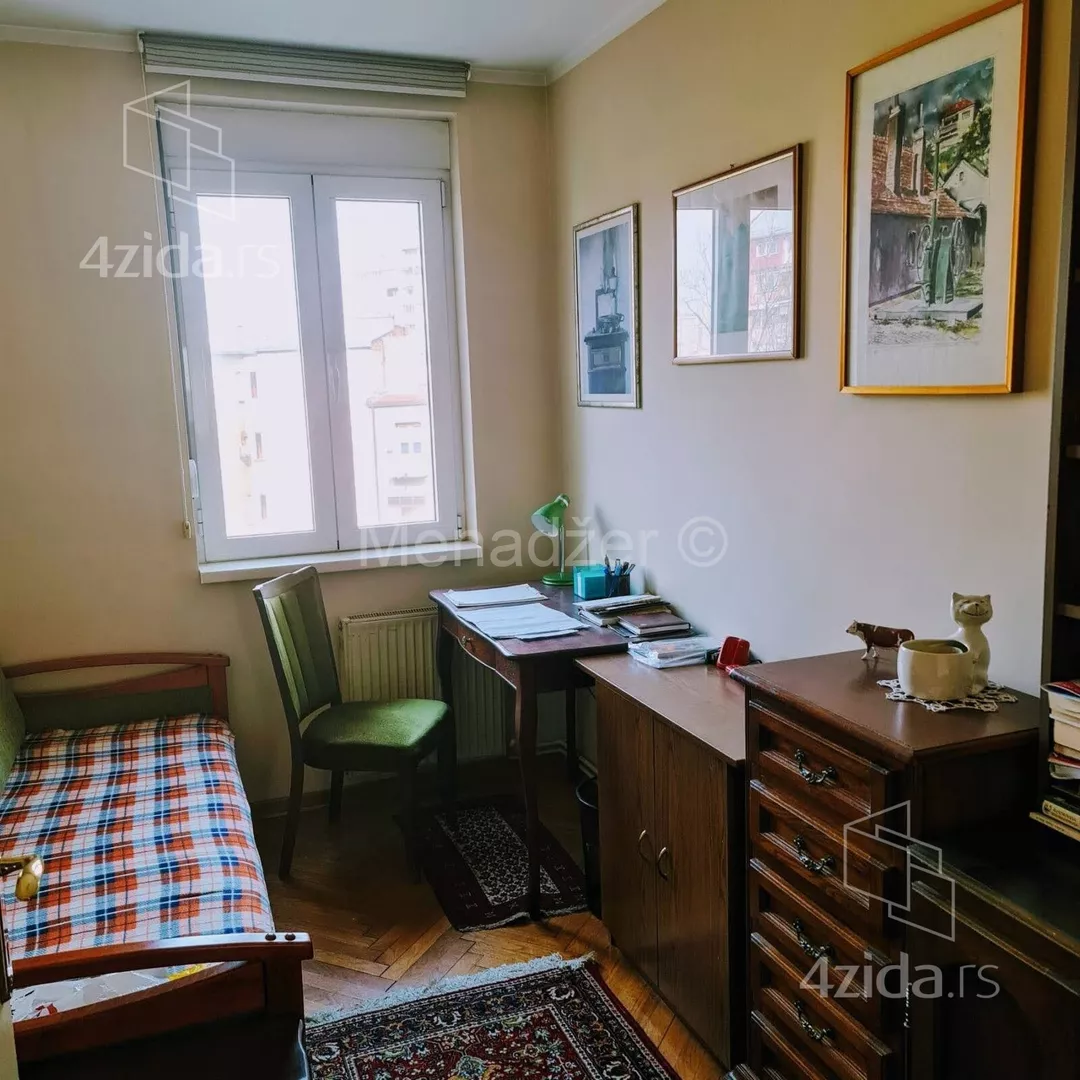 Troiposoban stan | 4zida
