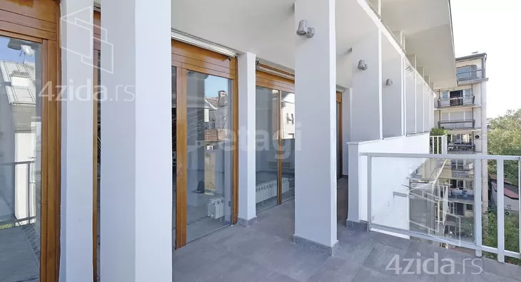 Petosoban stan | 4zida