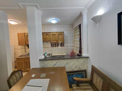 Milana Uzelca | 4zida.rs