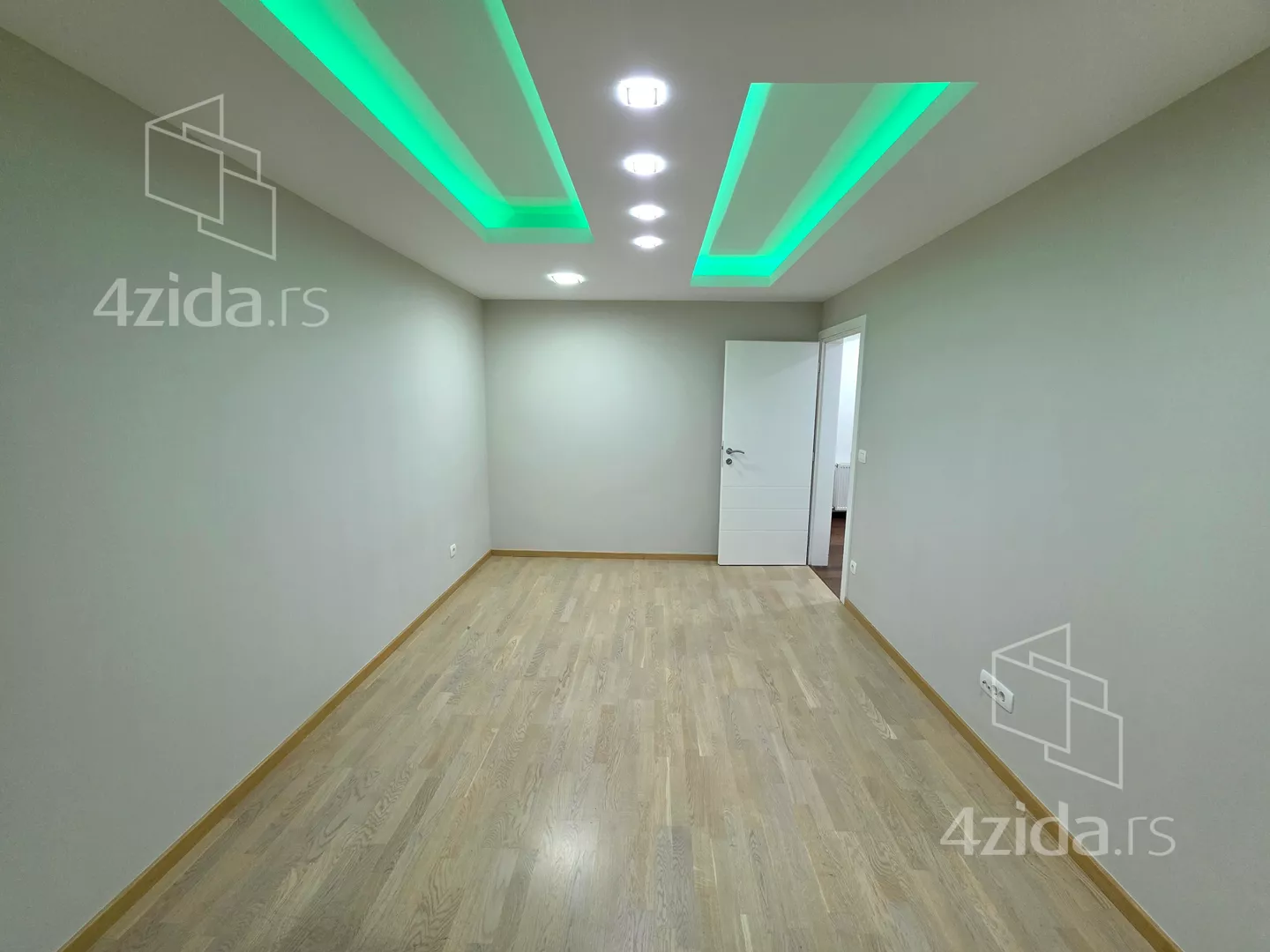 Četvoroiposoban stan | 4zida