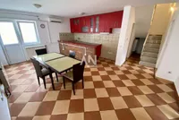 Šestosoban stan | 4zida