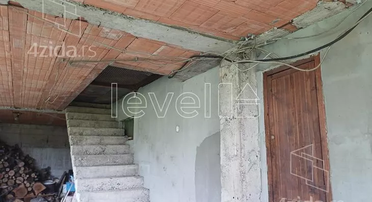 Plac | 4zida