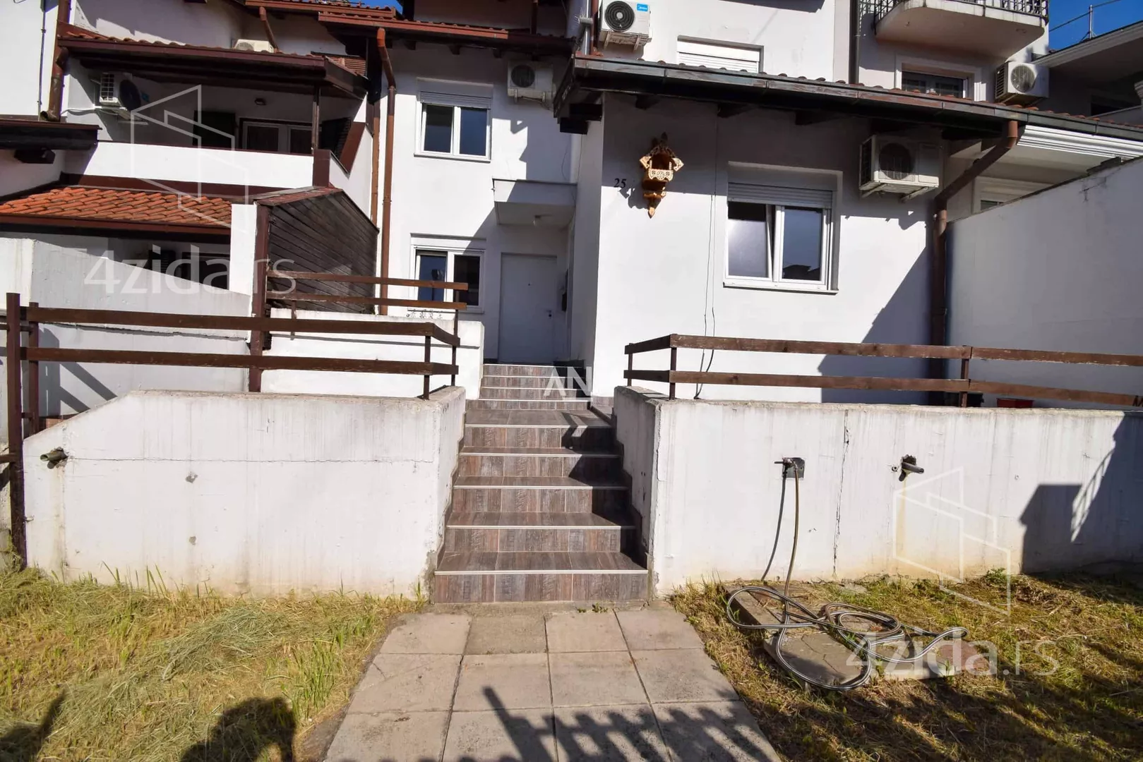 5-etažna kuća | 4zida