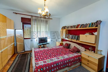 Ivana Milutinovića | 4zida.rs