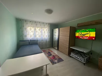 Trg Jakaba I Komora | 4zida.rs
