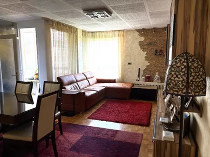 Jovana Stojsavljevića | 4zida.rs