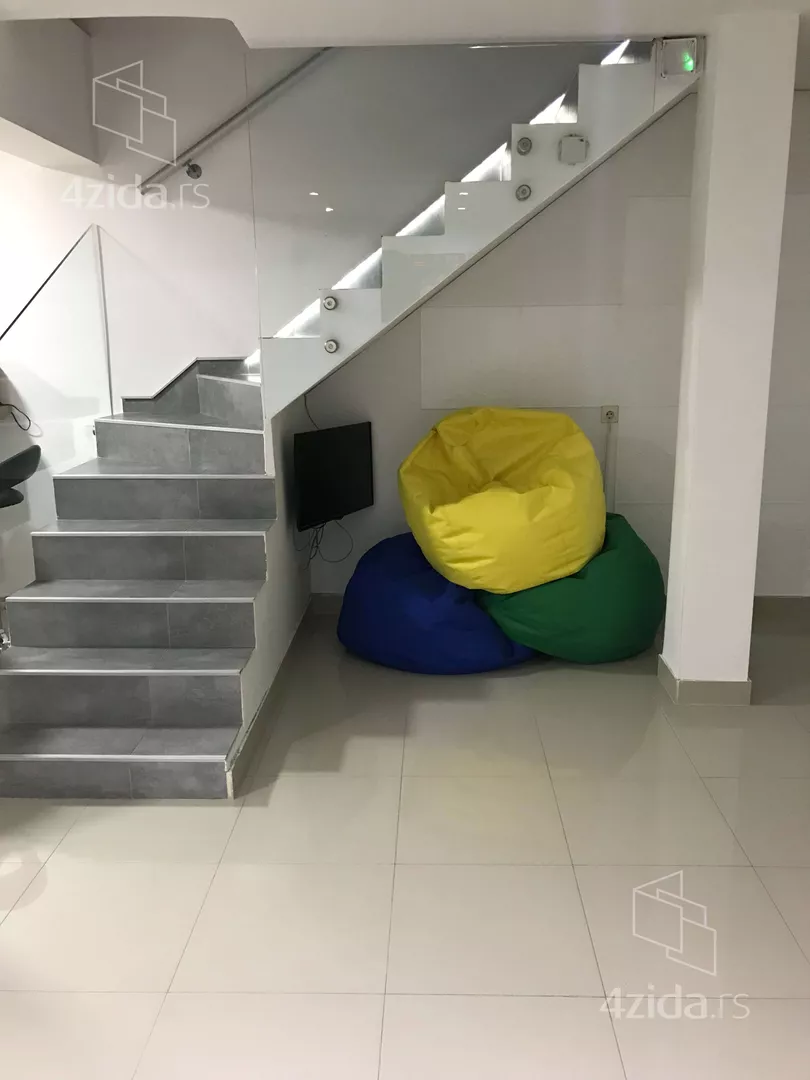 4-etažna kuća | 4zida