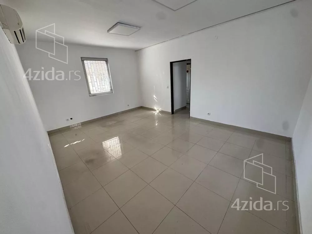 Lokal | 4zida