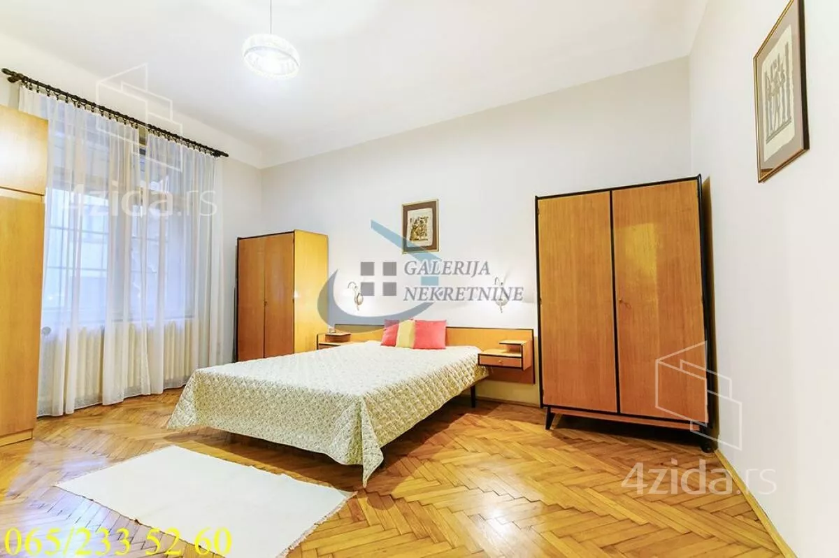 Četvoroiposoban stan | 4zida