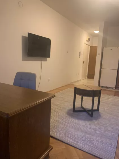 Kolo srpskih sestara 18a | 4zida.rs