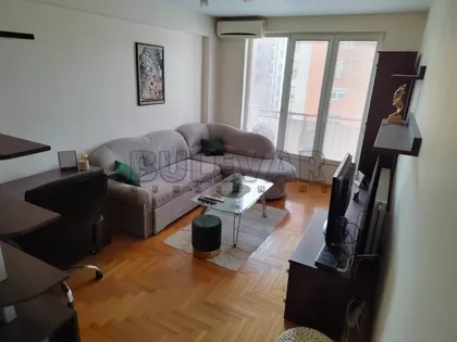 Božidarčeva | 4zida.rs