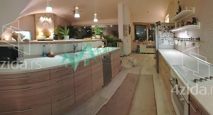 Petosoban stan | 4zida