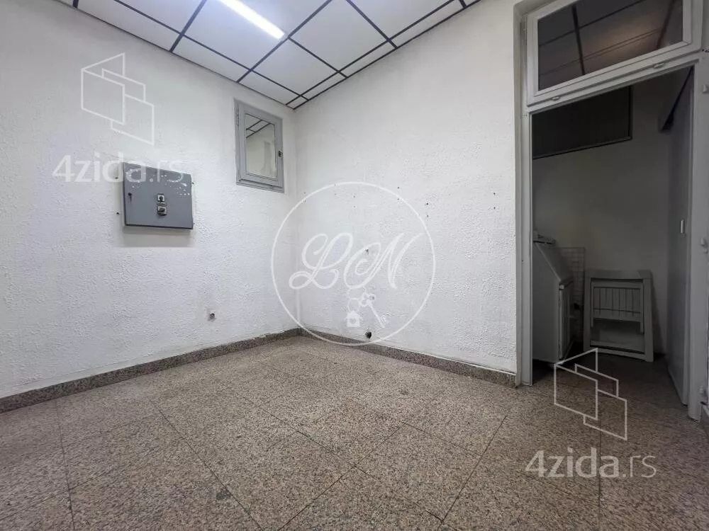 Lokal | 4zida