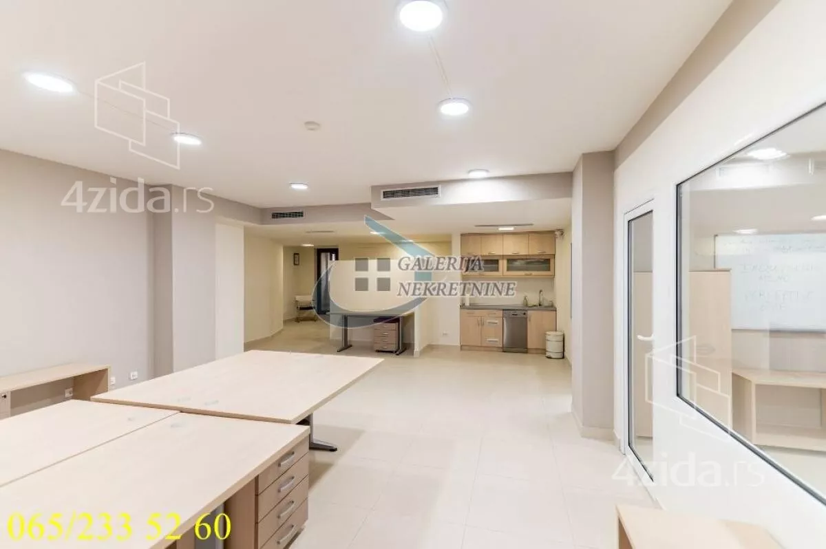 Poslovni prostor | 4zida