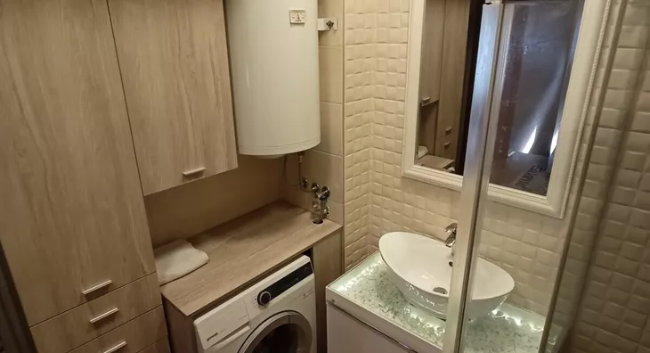 Četvoroiposoban stan | 4zida