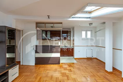 Svetosavska | 4zida.rs