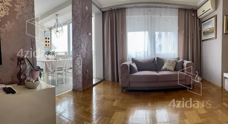 Četvoroiposoban stan | 4zida