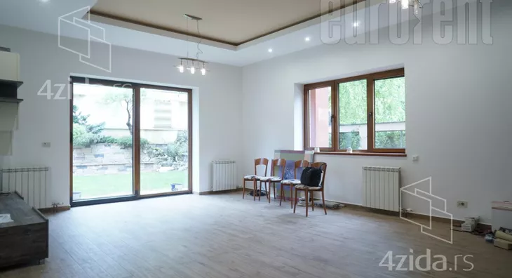 4-etažna kuća | 4zida