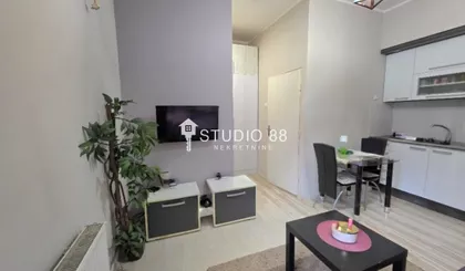 Mala Amerika | 4zida.rs