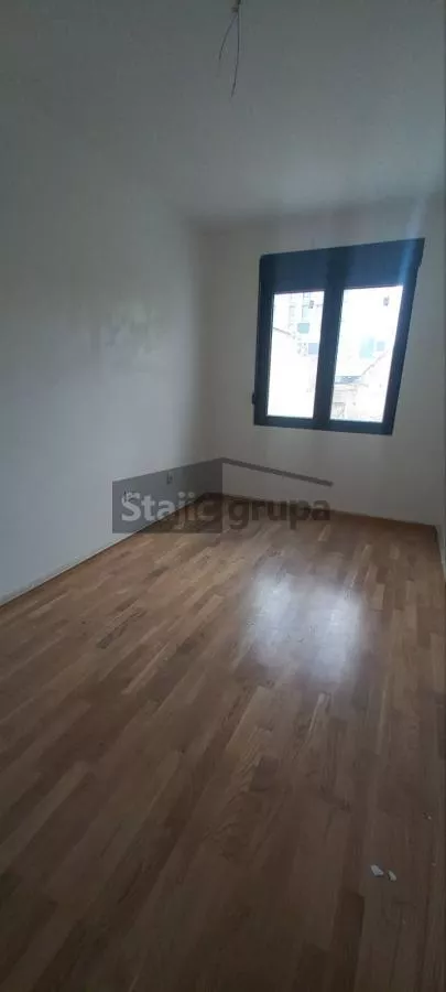 Trg mučenika | 4zida.rs