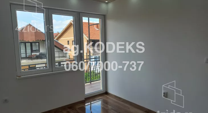 Četvoroiposoban stan | 4zida