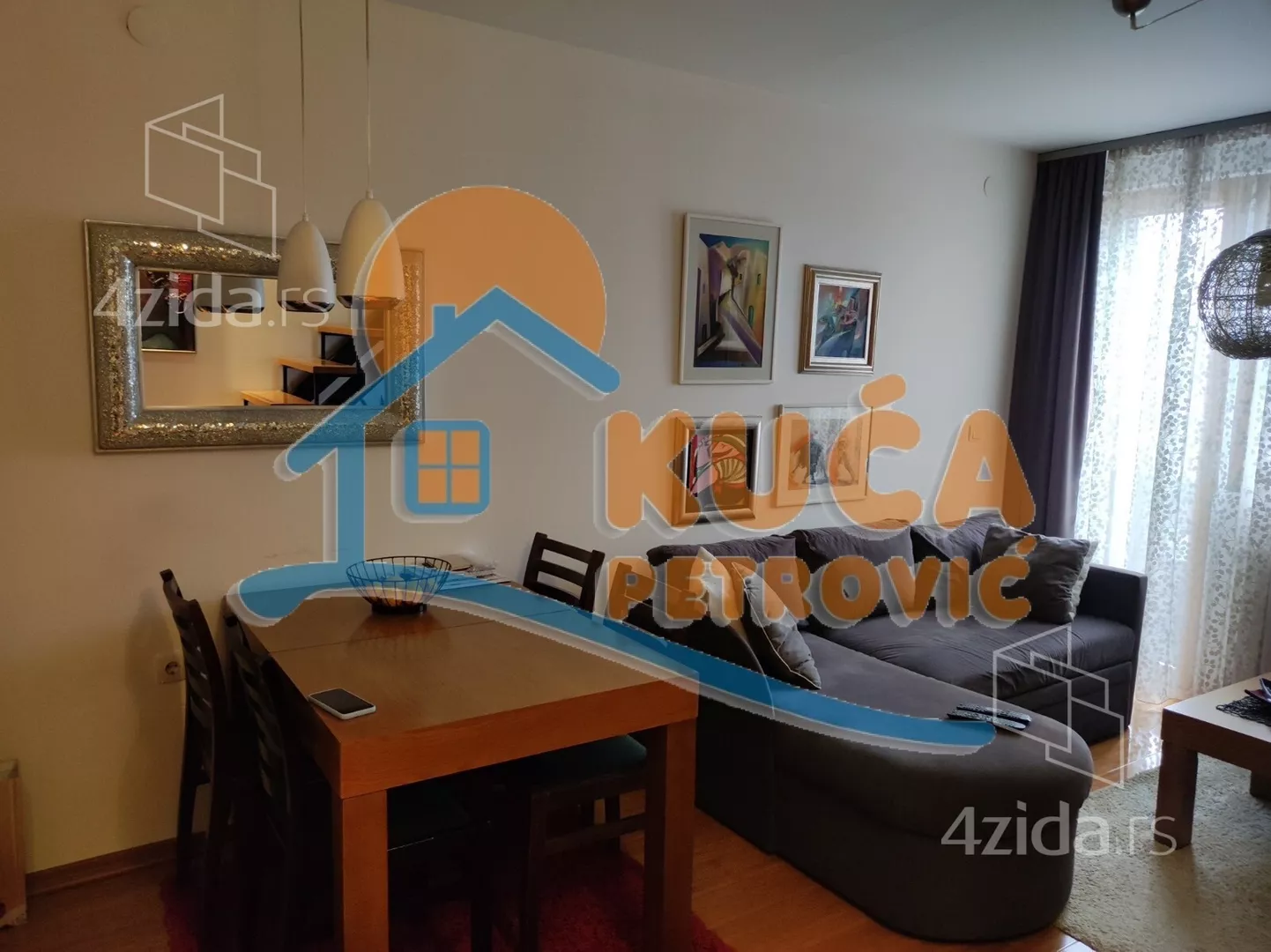 Jednoiposoban stan | 4zida