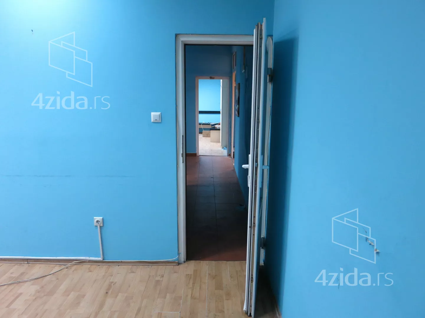 Lokal | 4zida