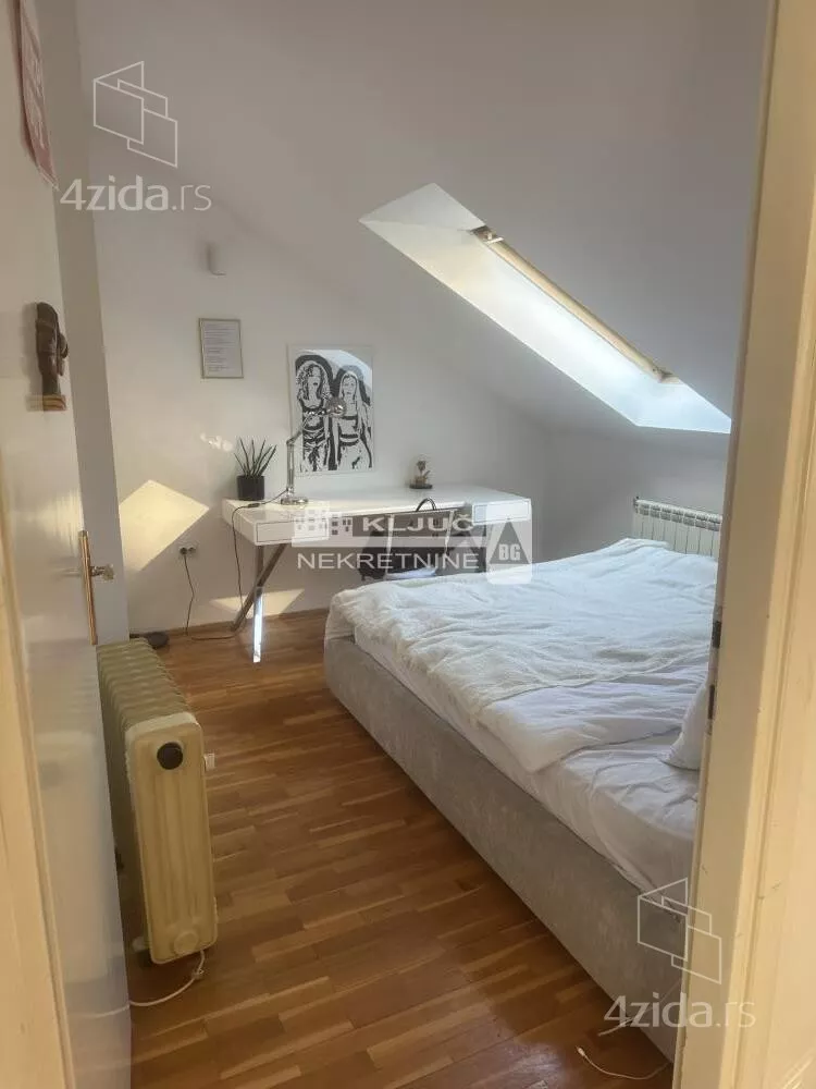 Četvoroiposoban stan | 4zida