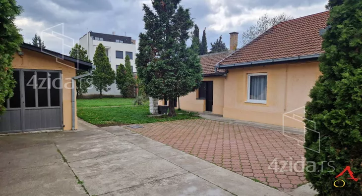 Kuća | 4zida