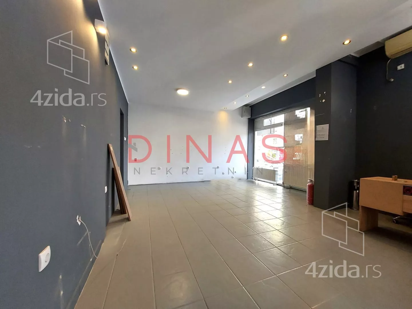 Poslovni prostor | 4zida