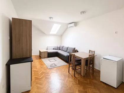 Hadži Ruvimova | 4zida.rs