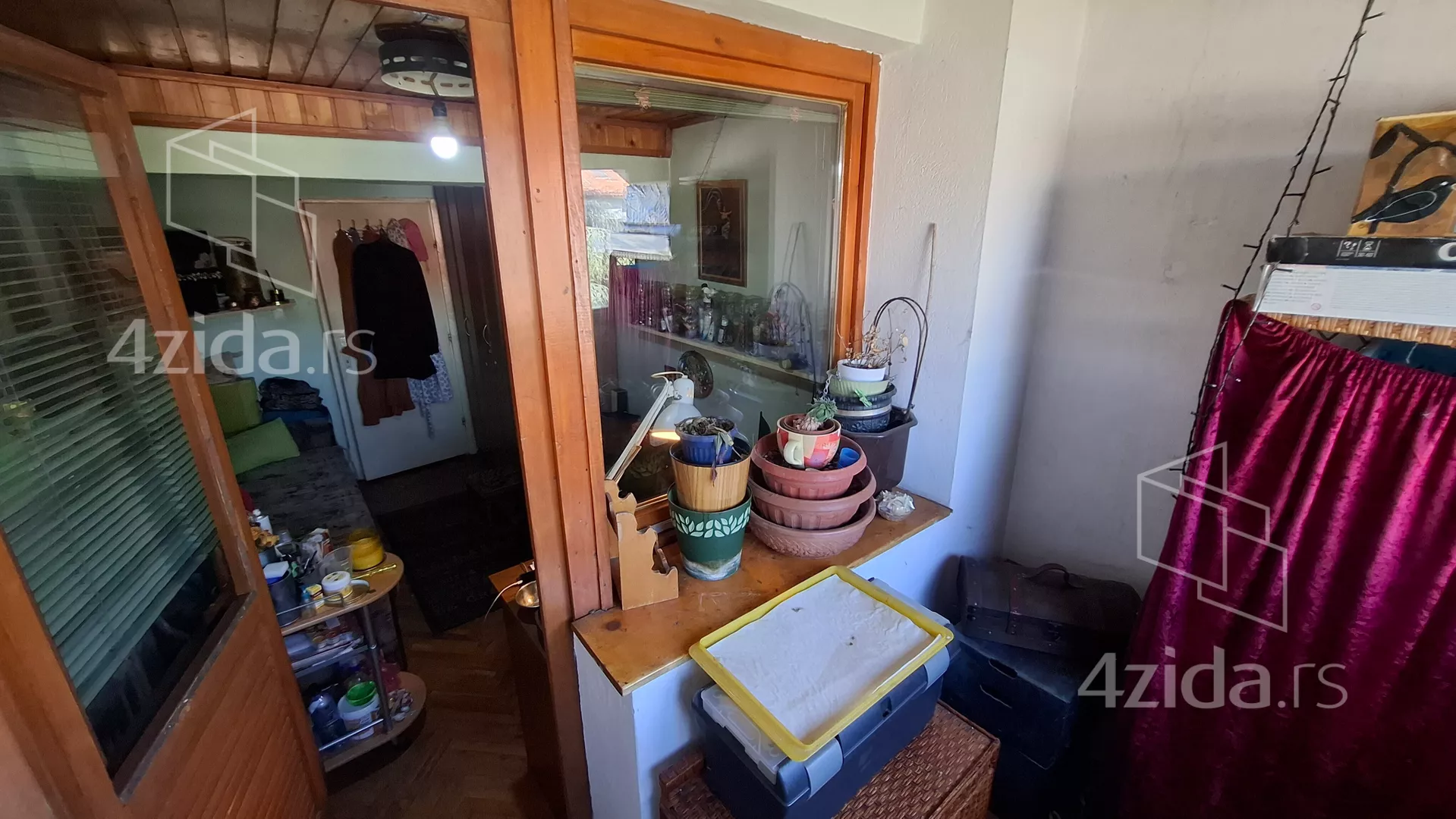 Troiposoban stan | 4zida