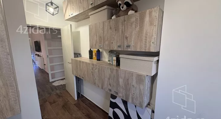 Petosoban stan | 4zida